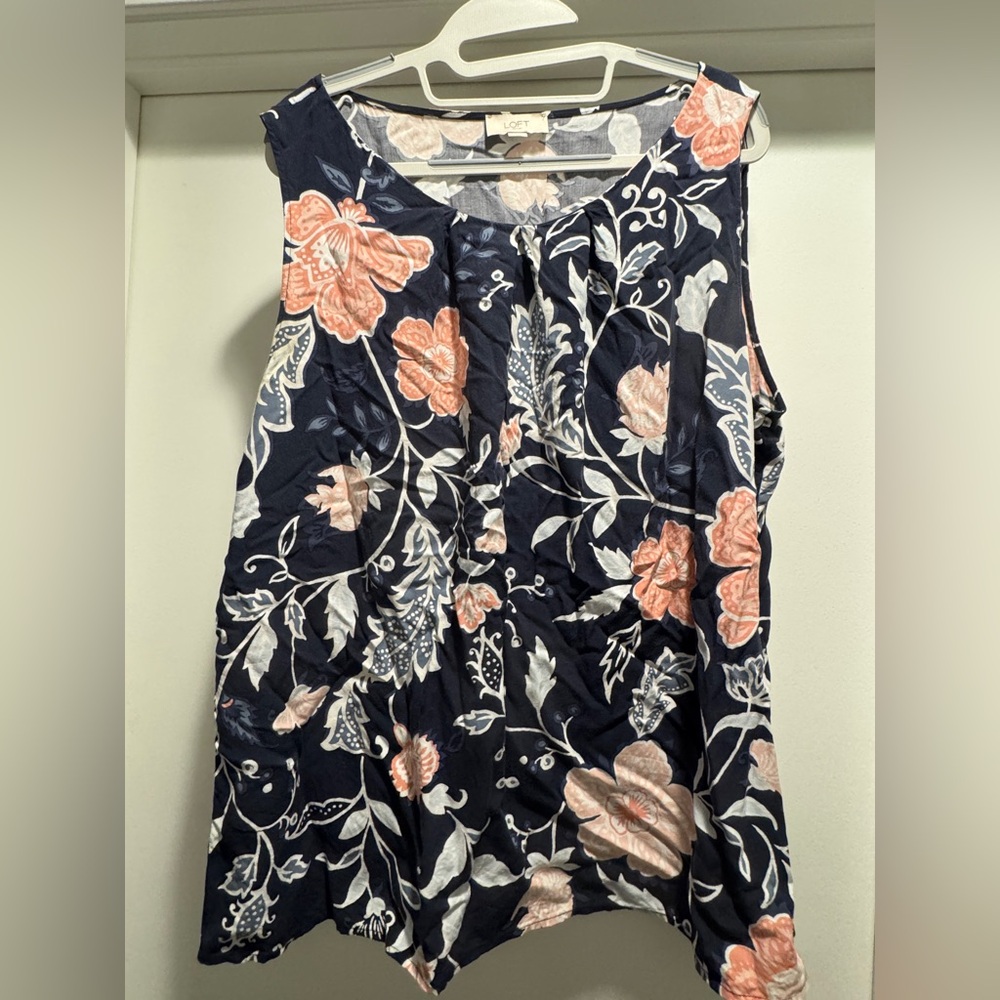 LOFT outlet Navy and Peach Floral Sleeveless Blouse Sz XL - Picture 1 of 4